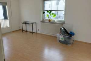 Helle 3-Zimmer Wohnung mit Balkon und EBK in Stuttgart West, U-Bahn 90 m. Schöne Lage! – Rosenbergstrasse 202, 70193 Kräherwald, Stuttgart – Vorschaubild 4