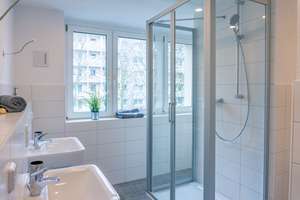 Wunderschöne 5-Raum-Wohnung mit Dusche & Wanne, Doppelwaschbecken – Gluckstr. 6, 9120 Kapellenberg, Chemnitz – Vorschaubild 2