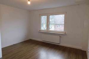 Renovierte 2-Zimmer-Wohnung mit Balkon in sehr zentraler Lage zu vermieten, Nähe Uni/Rathausgalerie – Immestr. 44, 45127 Ostviertel, Essen – Vorschaubild 2