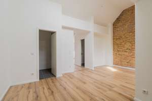 Individuelle 2,5-Zimmer DG-Wohnung auf Altbau 1910 mit Balkon in Spandau.  – Streitstraße 78, 13587 Hakenfelde, Berlin – Vorschaubild 18
