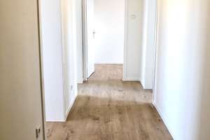 Exklusive 3-Zimmer-Wohnung in unmittelbarer Uni-Nähe inkl. EBK & Waschmaschine – Viehofer Platz 10, 45127 Stadtkern, Essen – Vorschaubild 1