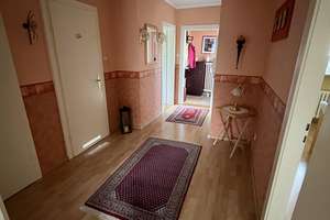 Helle & freundliche 2,5 Zimmerwohnung mit EBK und Balkon zum 01.09.2026 zu vermieten.