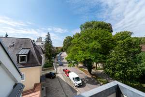 Wohnen zwischen Natur und urbaner Nähe – Dachgeschosswohnung mit Galerie und zwei Balkonen – Die vollständige Adresse der Immobilie erhältst du vom Anbieter., 80939 Obere Isarau, München – Vorschaubild 12