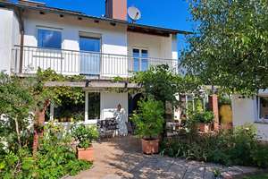 Gepflegtes Einfamilienhaus (Bj. 1972) in Moorenweis mit 5,5 Zimmern – Die vollständige Adresse der Immobilie erhältst du vom Anbieter., 82272 Moorenweis – Vorschaubild 1