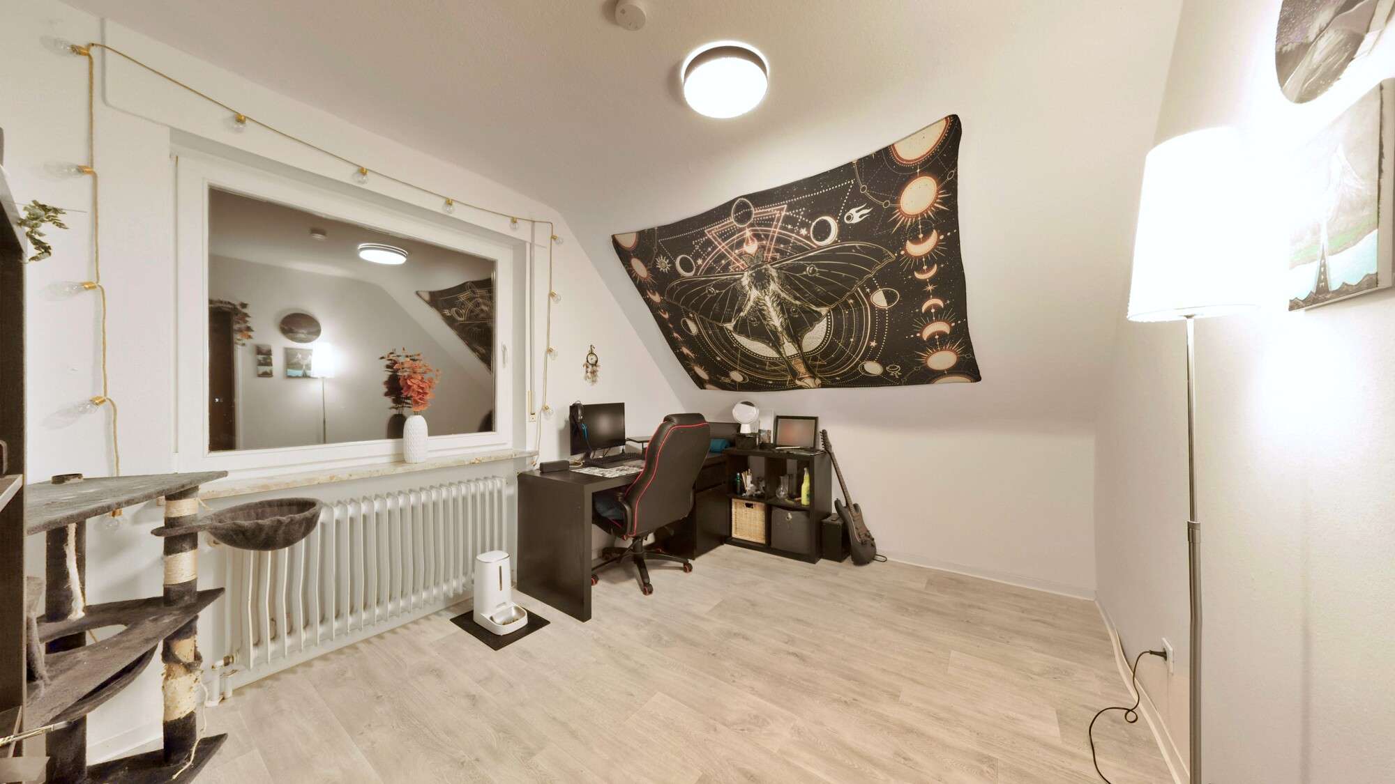 Immobilie in Varel - Zentral und trotzdem ruhig wohnen in Varel - 3-Zimmer Eigentumswohnung mit Balkon - Bild 0