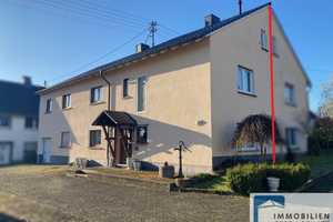 Eine geräumige, einladende Doppelhaushälfte auf kompaktem Grundstück in zentraler Lage von Nauroth!  – Altenkirchen (Westerwald) (Kreis) – Vorschaubild 1