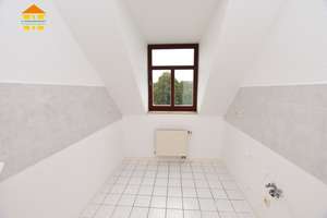 Schicke Wohnung im hellen Dachgeschoss mit Einbauküche – Ludwig-Kirsch-Straße 32, 9130 Sonnenberg, Chemnitz – Vorschaubild 5