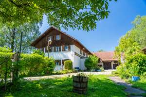 Garten Paradies - Idyllisches großzügiges Anwesen / Bauernhof / Dreifamilienhaus nähe Erding – Die vollständige Adresse der Immobilie erhältst du vom Anbieter., 85435 Erding – Vorschaubild 4