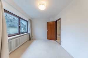 Viel Haus und Grundstück zu unschlagbaren Preis ! Ihr Traum vom Eigenheim wird hier wahr – Struwelpeterstr. 5d, 81739 München – Vorschaubild 8