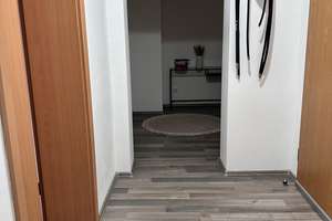 großzügige DG-Wohnung: 3 Zimmer, Wohnküche, modernes Bad – Hildegardstraße 18, 45888 Bulmke-Hüllen, Gelsenkirchen – Vorschaubild 3