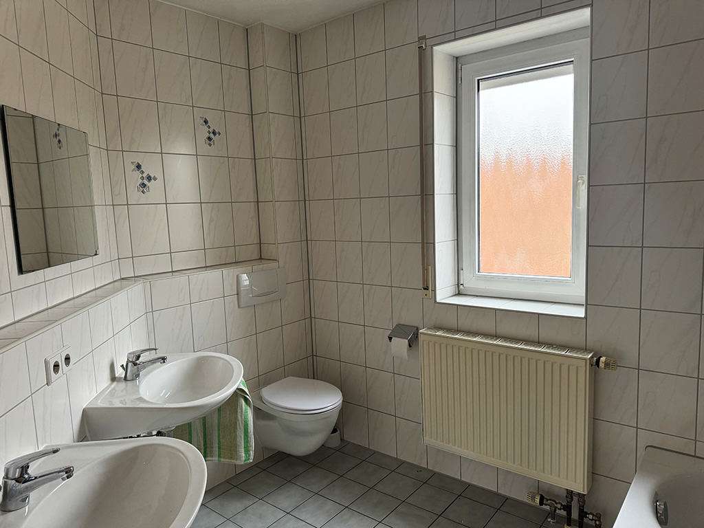 Immobilie in Erligheim - schönes Wohnhaus und dazu noch Mieteinnahmen - Bild 3