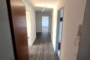 Helle 3,5-Zimmer-Dachgeschosswohnung mit Balkon in Duisburg-Hamborn – Markgrafenstr. 3, 47166 Obermarxloh, Duisburg – Vorschaubild 6