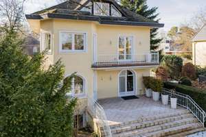 Elegante Villa mit ca. 230 m² Wohn-Nutzfläche & Einliegerapartment – Die vollständige Adresse der Immobilie erhältst du vom Anbieter., 14109 Wannsee, Berlin – Vorschaubild 2