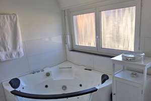 Helle 3–4 Zimmer Wohnung mit Kamin, Südbalkon & Blick über Stuttgart – Die vollständige Adresse der Immobilie erhältst du vom Anbieter., 70439 Stammheim-Süd, Stuttgart – Vorschaubild 11