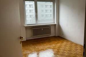Lichtdurchflutete 3 Zi. K, Bad + WC – Denninger Str. -, 81927 Englschalking, München – Vorschaubild 2