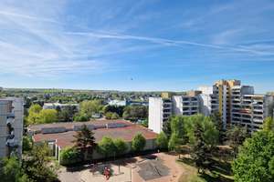 130m² / 5 Zimmer /  2 Etagen  /  3 Balkone  /  2 Bäder / 2 Tiefgaragenstellplätze  /  Fernblick  – Sertoriusring 15, 55126 Finthen, Mainz – Vorschaubild 2