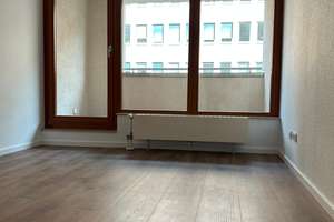 3 Zi WG Leipzig - zentral in Opernähe, komfortabel und ruhig, Tiefgarage incl. – Großer Brockhaus 10, 4103 Zentrum-Ost, Leipzig – Vorschaubild 3