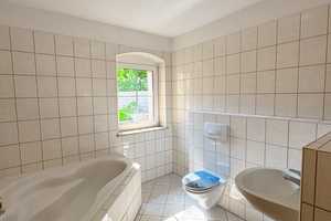 Property thumbnail 11