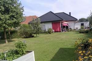 Bungalow in Salzkotten / Mantinghausen – modern, gepflegt und barrierearm – Die vollständige Adresse der Immobilie erhältst du vom Anbieter., 33154 Salzkotten – Vorschaubild 2