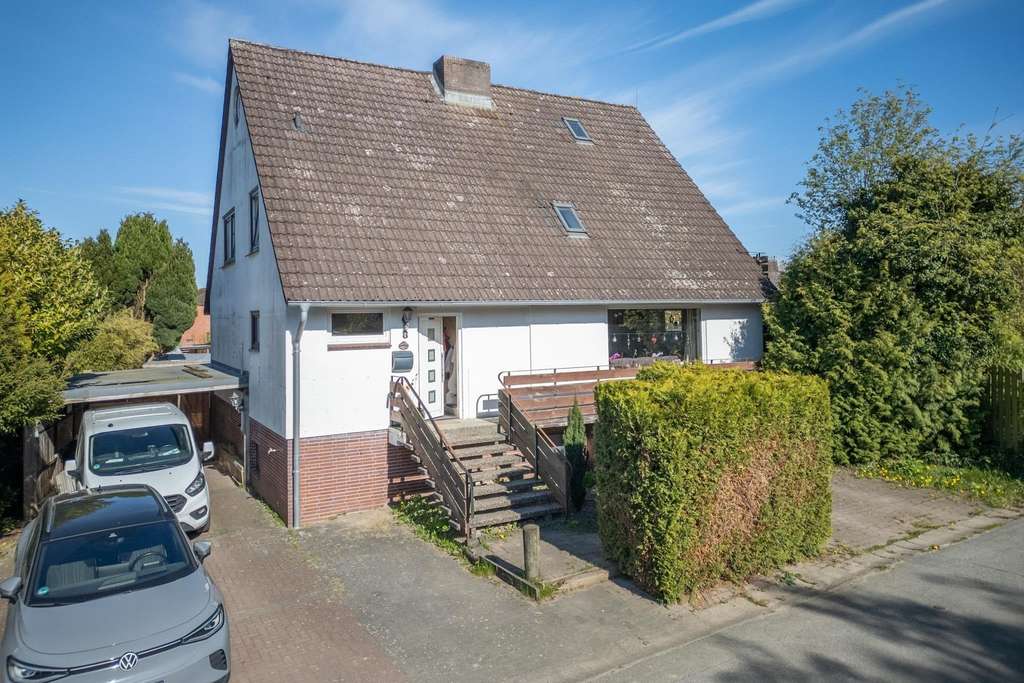 Immobilie in Lehmkuhlen - Viel Platz für die Familie - Bild 1