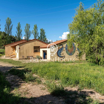 Haus mit Garten und Aussicht in Prenafeta