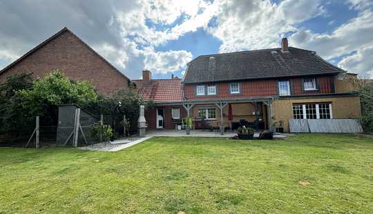 Bild von Charmantes Zuhause mit großem Garten, Wintergarten, Kamin und vielen Möglichkeiten