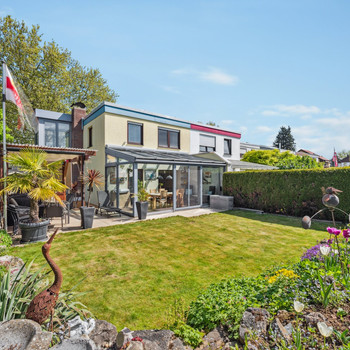 ++Reserviert++ Reiheneckhaus mit PV-Anlage, Klima & Garten in Tamm