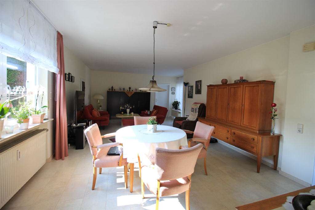 Immobilie in Kirschweiler - Renoviertes und gerade neu vermietetes Einfamilienhaus in Kirschweiler mit großem Wellnessbad  - Bild 3