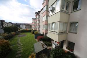 Ruhige 2-Zimmer Whg. mit verglastem Balkon