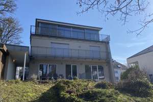 * Exklusives Einfamilienhaus in Bestlage Wiesbadens mit attraktivem Grundstück * – Gertrud-Bäumer-Straße 17, 65189 Südost, Wiesbaden – Vorschaubild 2