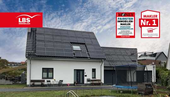 Bild von
Moderne Immobilie mit Pool und Kamin in Altgarbsen