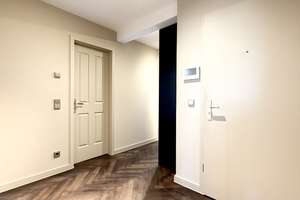 Luxuriöse möblierte Designer-Wohnung mit umlaufender Terrasse – 40219 Unterbilk, Düsseldorf – Vorschaubild 16
