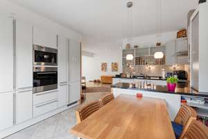 Besondere Villa in sehr bevorzugter Wohnlage. – Die vollständige Adresse der Immobilie erhältst du vom Anbieter., 22359 Volksdorf, Hamburg – Vorschaubild 9