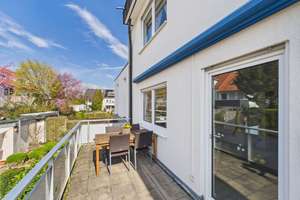 EE-Klasse A. Helles, modernes RMH, Garage, Stellplatz, TLB, EBK, Gäste WC, Balkon, Terrasse, Garten – Die vollständige Adresse der Immobilie erhältst du vom Anbieter., 73734 Berkheim, Esslingen am Neckar – Vorschaubild 6