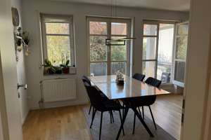 Moderne, helle 2-Zimmer-Wohnung mit Balkon, Einbauküche & eigener TG-Garage – Bachgartenstraße 4/1, 74385 Pleidelsheim – Vorschaubild 3