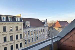 Dachgeschoss  2-Zimmer-Wohnung mit Lift, Stellplatz und  Balkon in Leipzig Connewitz