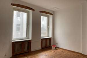 Schöne 1-ZImmer-Altbauwohnung mit Stuckdecke