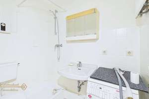 Bremen-Altstadt • Schöne Etagenwohnung in Bestlage mit Weserblick – Die vollständige Adresse der Immobilie erhältst du vom Anbieter., 28195 Altstadt, Bremen – Vorschaubild 3