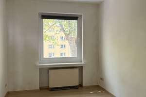 **3-Zimmer-Erkerwohnung mit Balkon zum ruhigen Innenhof direkt an der Düssel** – Karolingerstraße 46, 40223 Bilk, Düsseldorf – Vorschaubild 13