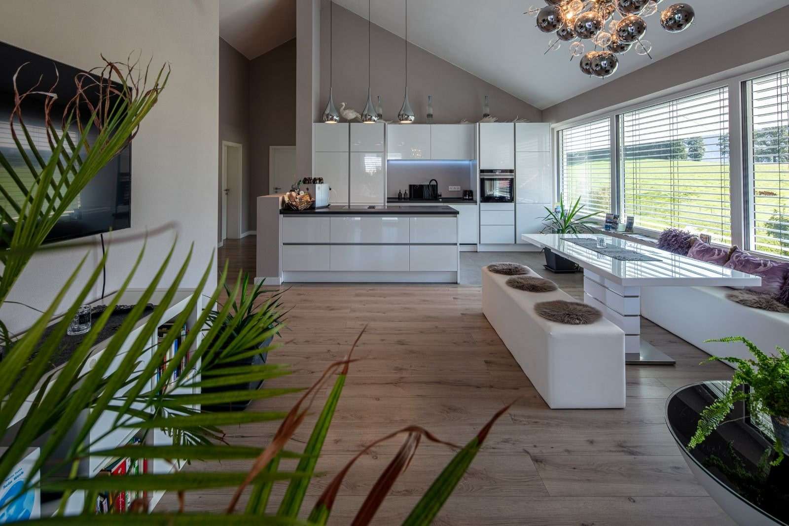 Immobilie in Inzell - 2 Familien-Traumhaus (11Kwh) modernes Wohnen, Objektt für Technikfreaks  - Bild 2