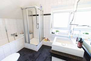 Charmante Doppelhaushälfte mit zwei Wohneinheiten und modernisierter Ausstattung – Die vollständige Adresse der Immobilie erhältst du vom Anbieter., 41065 Hardterbroich-Pesch, Mönchengladbach – Vorschaubild 18