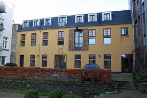 Hochwertig sanierte 4-Zi.-Loftwohnung, EG mit Garten, provisionsfrei