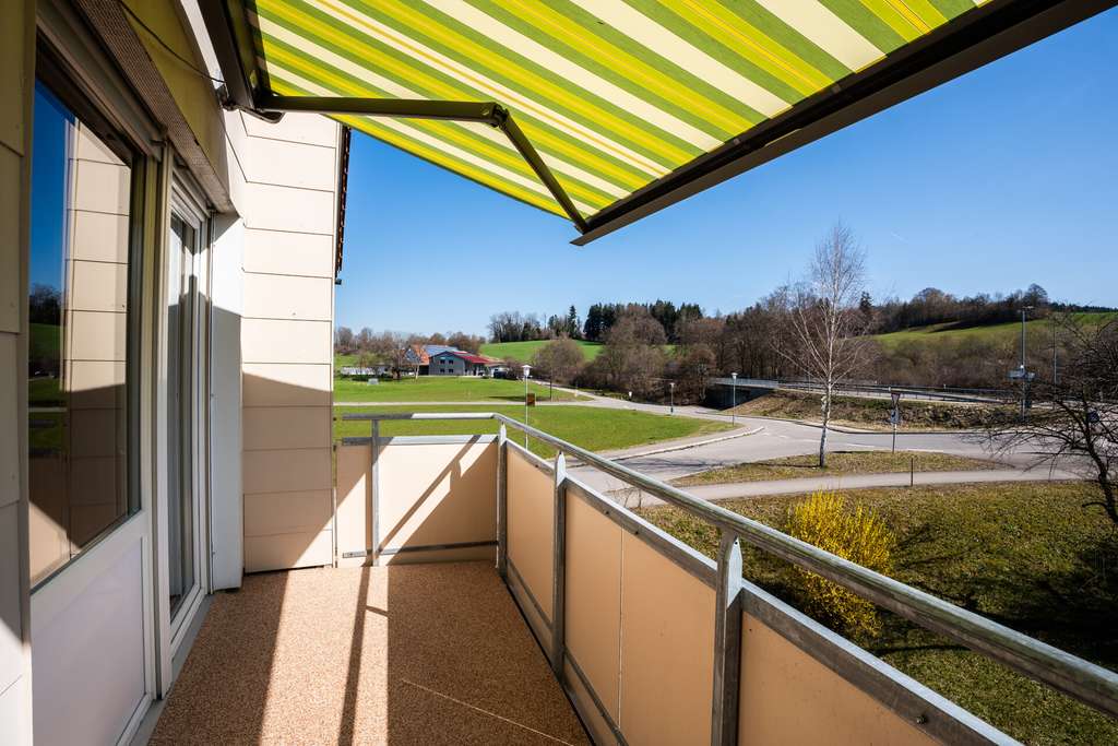 Immobilie in Wangen im Allgäu - Helle 3-Zimmer-Wohnung mit Balkon und Garage - Bild 3