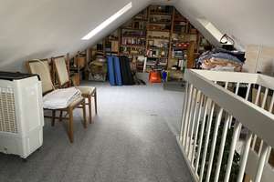 Für Selbstrenovierer: ruhige 2,5-Zimmer-DG-Galerie-Wohnung mit Sonnenbalkon in Altenfurt – Wittelsbacherstraße 23, 90475 Altenfurt, Moorenbrunn, Nürnberg – Vorschaubild 14
