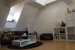 Stilvolle, 3-Zimmer Galerie Wohnung mit EBK und Stellplatz in Regensburg