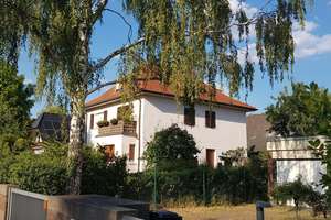 Vielseitiges Zweifamilienhaus in Lichterfelde mit drei Wohneinheiten, großer Terrasse und flexiblem – Die vollständige Adresse der Immobilie erhältst du vom Anbieter., 14167 Lichterfelde, Berlin – Vorschaubild 1