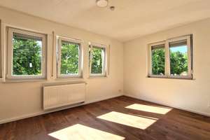 Moderne 4-Zimmer-Wohnung in Esslingen Stadtmitte – mit Einbauküche, Tageslichtbad, Loggia und Garten – Die vollständige Adresse der Immobilie erhältst du vom Anbieter., 73728 Innenstadt, Esslingen am Neckar – Vorschaubild 8