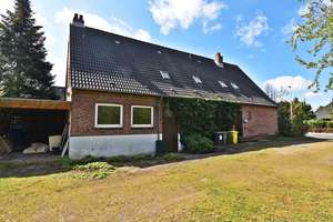 Bezugsfreies, großes Haus 3WE mögl. und Bauplatz in gesuchter Lage von Husum – Die vollständige Adresse der Immobilie erhältst du vom Anbieter., 25813 Husum – Vorschaubild 1