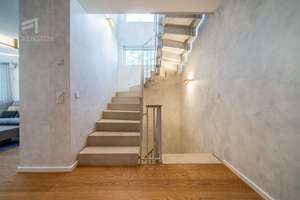 Cooles Designer-Einfamilienhaus im Bauhausstil mit Garten, zwei Dachterrassen und privatem Spa – Die vollständige Adresse der Immobilie erhältst du vom Anbieter., 80997 Allach, München – Vorschaubild 20