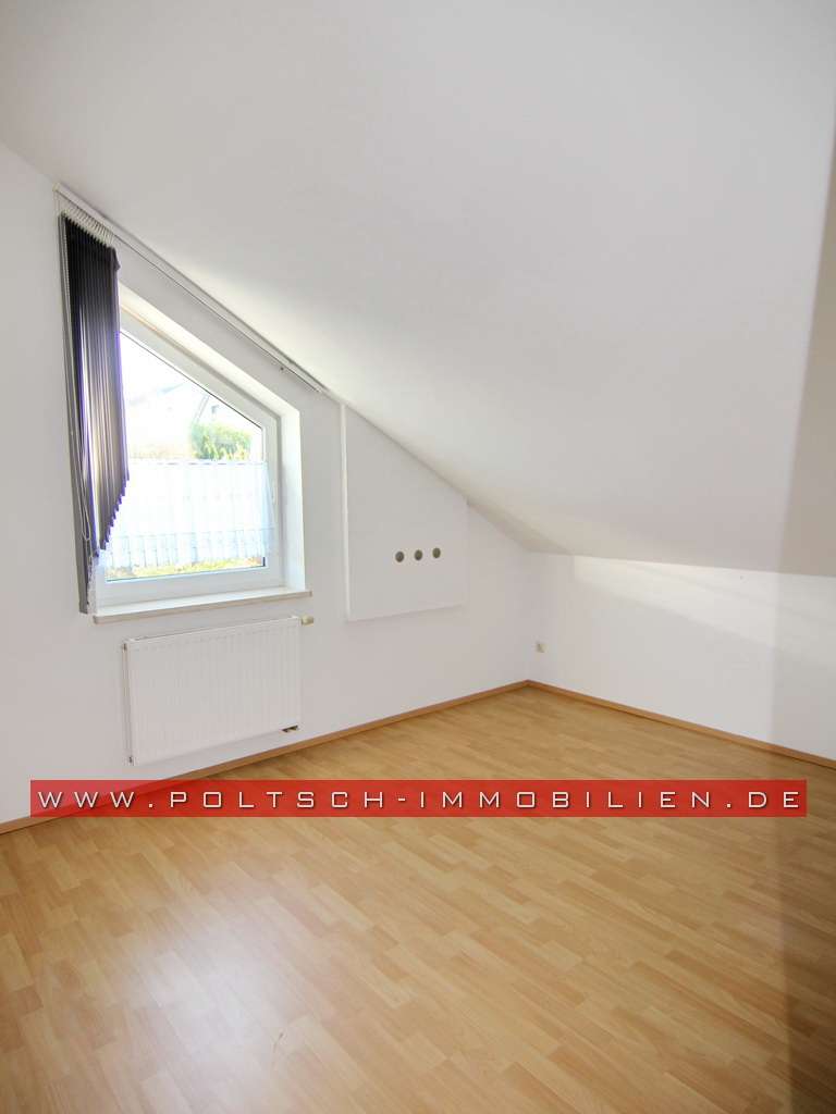 Immobilie in Bad Köstritz - Doppelhaushälfte mit Terrasse und Keller in ruhiger Lage von Bad Köstritz, BJ 2002 - Bild 5